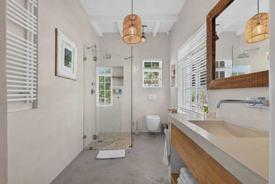 6 Bedroom Property for Sale in Camps Bay Western Cape